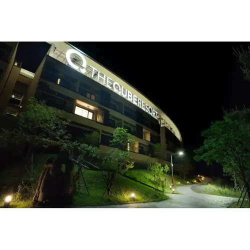 | Jeju | 더큐브 리조트 제주