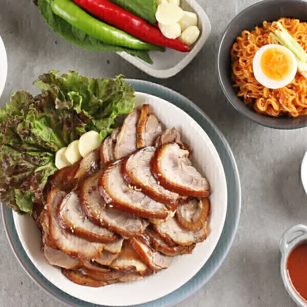 자연과농부 흑마늘 무뼈족발 300g x4팩 + 마늘소스 새우젓 증정(순차출고중)