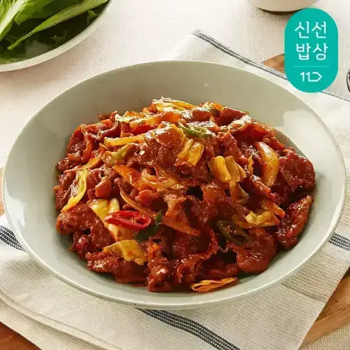 [쿡솜씨] 매콤제육볶음 고추장제육 돼지고기두루치기 신선야채 밀키트