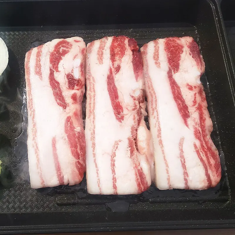 바라던 도토리먹고 자란 고소한 이베리코 돼지고기 세보등급 삼겹살 300g x 1팩