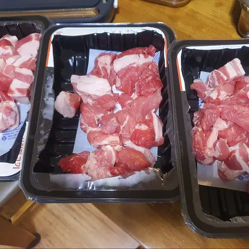 1등급 국내산 돼지고기 모둠 찌개용 냉장 1kg