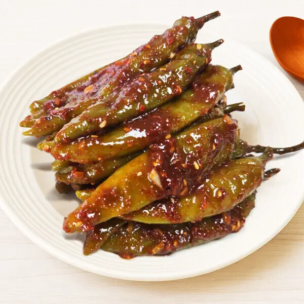 (신선집중) 고추장아찌 무침 국내산100% 500g 여수김치명가에서 제조한 새콤달큰짭쪼롬한 밥반찬