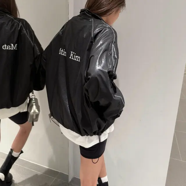마뗑킴 바람막이 유광 코팅 우븐 집업 자켓 루즈핏 COCOBLANK양말포함